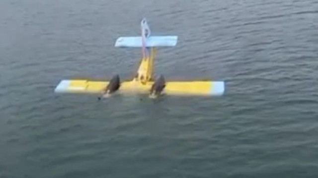 Aydın'da orman yangınına müdahale eden uçak göle sert iniş yaptı - Resim: 1