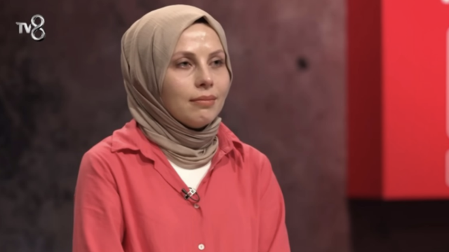 Yıllardır elini gizleyen şef Mehmet Yalçınkaya, başına gelen olayı ilk kez anlattı: 5 yaşındayken 3 parmağım koptu - Resim: 0