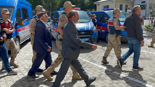 Ardahan ve Iğdır'da rüşvet operasyonu: 32 gözaltı - Resim: 0