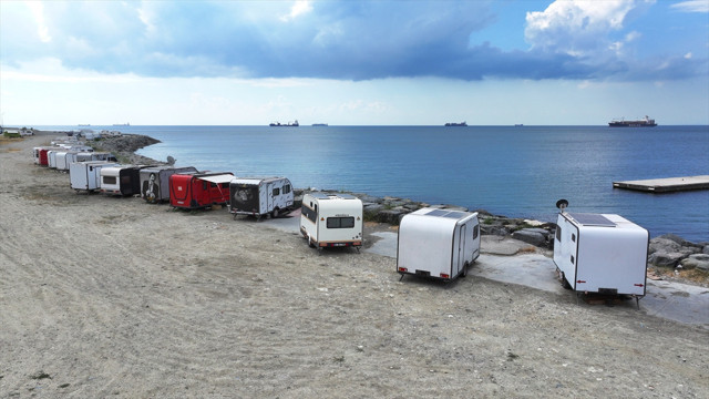 İstanbul'da karavan yoğunluğu ve karavanda yaşam tartışmalara neden oluyor - Resim: 0