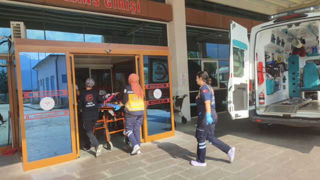 Konya'da genç kız temizlik yaparken ikinci kattan düştü - Resim: 0