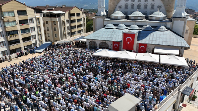 Şırnak'ta görevi sırasında yaşamını yitiren astsubay Karabük'te toprağa verildi - Resim: 1