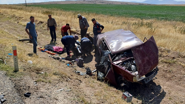 Yozgat'ta iki otomobilin çarpıştığı kazada 3 kişi öldü, 3 kişi yaralandı - Resim: 0