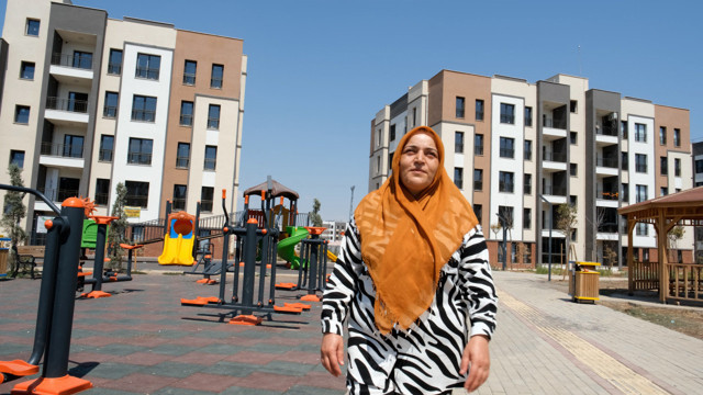 Depremzedeler yeni yuvalarına kavuşuyor! Bakan Murat Kurum: Durmayacağız... - Resim: 2