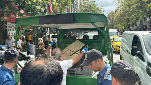 Esenler'de bir kişi arkadaşını bıçaklayarak öldürdü! Cinayetin nedeni... - Resim: 1