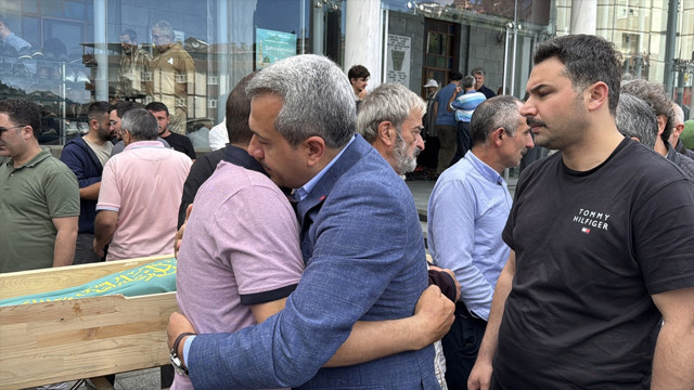 Rize'de okulda ölüm: 14 yaşındaki öğrencinin cenazesi defnedildi - Resim: 1