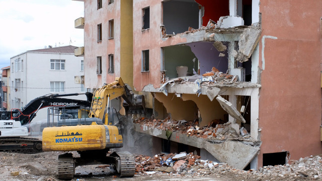Bakan Kurum duyurdu: İstanbul'da dönüşüme çifte kolaylık - Resim: 0