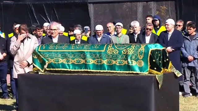 FETÖ elebaşı Gülen'e cenaze töreni: FETÖ'cüler QR kodla giriş yaptı - Resim: 0