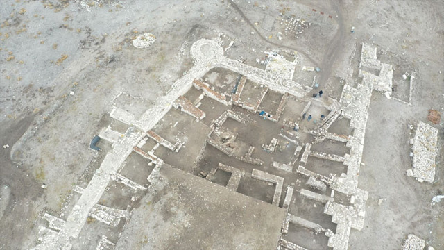 Amorium Antik Kenti'nde Türk-İslam dönemine ait hamam bulundu - Resim: 0