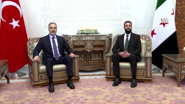 Dışişleri Bakanı Hakan Fidan, Suriye’deki yeni yönetimin lideri Ahmed eş-Şera ile Şam'da bir araya geldi - Resim: 0