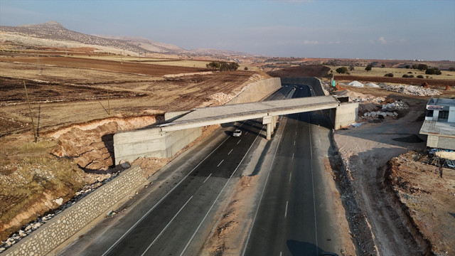 Kahta-Siverek arası 25 dakikaya düşecek! Bakan Uraloğlu: Yıllık 953 milyon lira tasarruf edeceğiz - Resim: 1