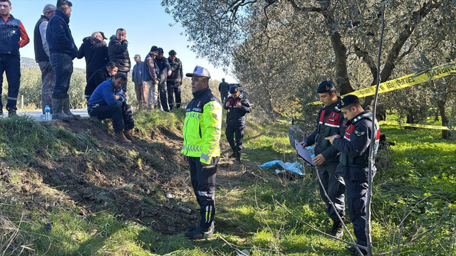 Bursa'da devrilen traktörün altında kalan sürücü öldü - Resim: 0