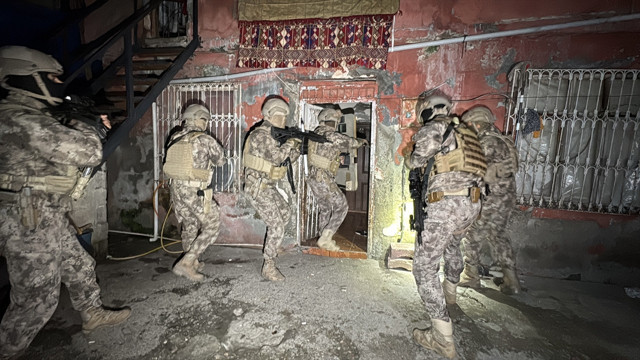Adana'da uyuşturucu satıcılarına operasyon - Resim: 0