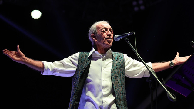 "Edip Akbayram öldü" iddiası! Ünlü sanatçının kızından açıklama - Resim: 1