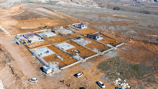 Batman'da hazine arazisine yapılan 8 villa yıkıldı - Resim: 0