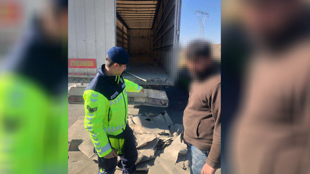 Adana'da tır sürücüsüne suçüstü: Para cezası kesildi, araç trafikten men edildi - Resim: 1