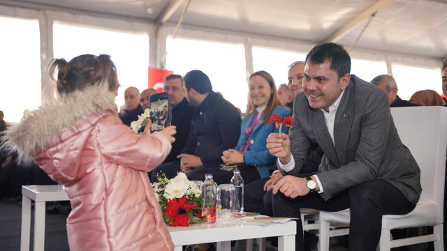 Bakan Murat Kurum Gaziantep'te temel atma töreninde muhalefete tepki gösterdi - Resim: 0