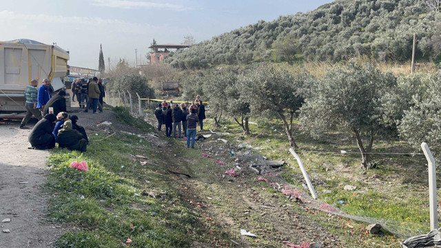 Hatay'da tırın sebze tezgahına çarptığı kazada 1 kişi öldü, 1 kişi yaralandı - Resim: 1