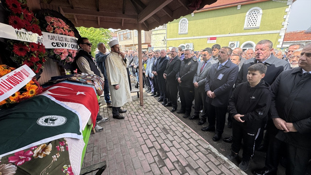 Feci kazada can veren Vahide öğretmene veda! İzci selamıyla uğurlandı - Resim: 0