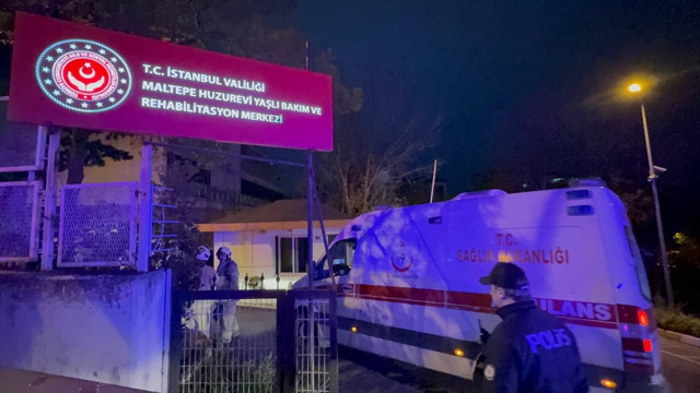 İstanbul'da huzurevinde çıkan yangına soruşturma! Vali Gül: 4 kişinin durumu ağır - Resim: 1