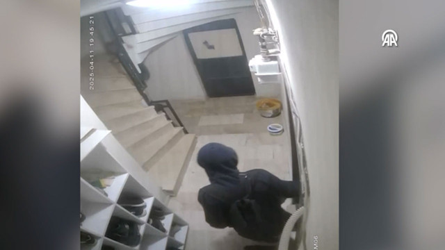 Tartıştığı kız arkadaşını yaralayıp annesini öldürdü! - Resim: 0