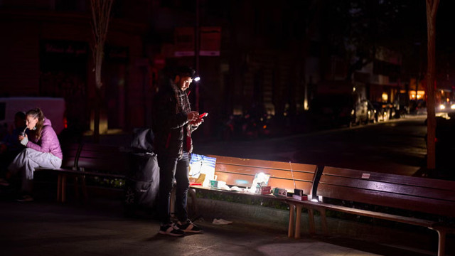 İspanya ve Portekiz'deki elektrik kesintisinin gerçek sebebi ne? Kenara pil ve mum koyun - Resim: 1