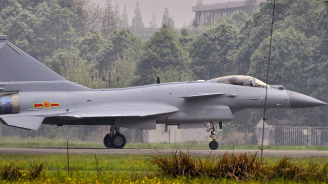 Pakistan'ın Hindistan'ın 5 uçağını düşürdüğü savaş jeti J-10C Çin işi çıktı - Resim: 1