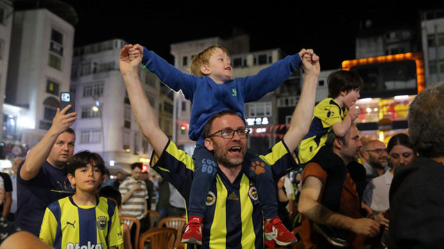 Melih Mahmutoğlu'ndan Galatasaray'a şampiyonluk kutlaması göndermesi - Resim: 1