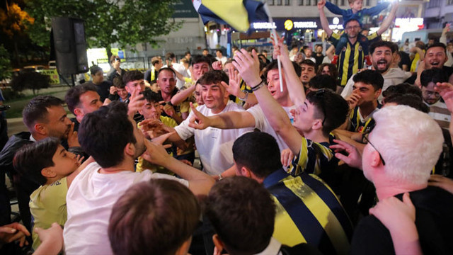 Melih Mahmutoğlu'ndan Galatasaray'a şampiyonluk kutlaması göndermesi - Resim: 2