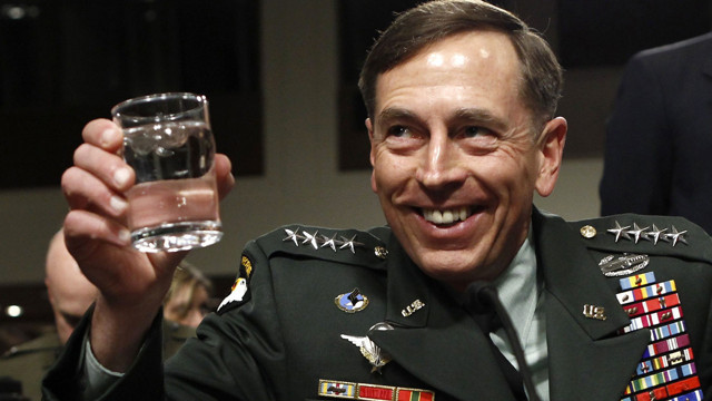 Putin'in Ukrayna'dan sonra göz koyduğu ülke! Çuvalcı Petraeus açıkladı - Resim: 0