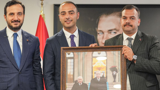 CHP Milletvekilinden çok ağır laf : Mafya gibi belediyeye çöktüler - Resim: 0