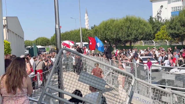 Herkes tahliye bekliyordu Ümit Özdağ için karar açıklandı son dakika gelişmesi - Resim: 0