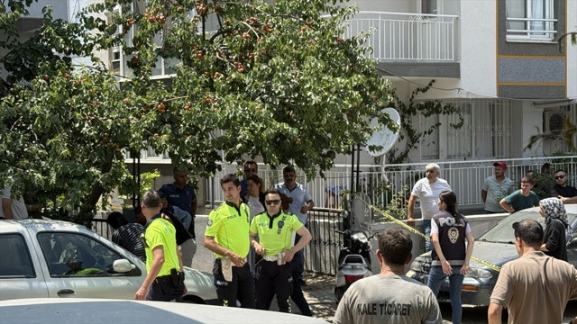 İzmir'de 75 yaşındaki kişi eşini öldürüp intihar etti - Resim: 0