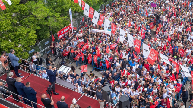 Özgür Özel: "Doluda bile dağılmayan Bayburt'a helal olsun" - Resim: 1