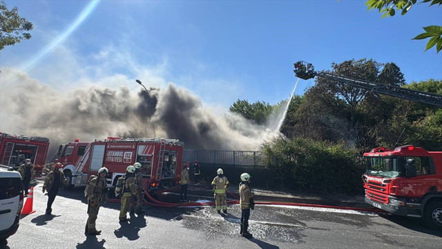 Pendik'te İSKİ'ye ait arıtma tesisinde yangın - Resim: 0