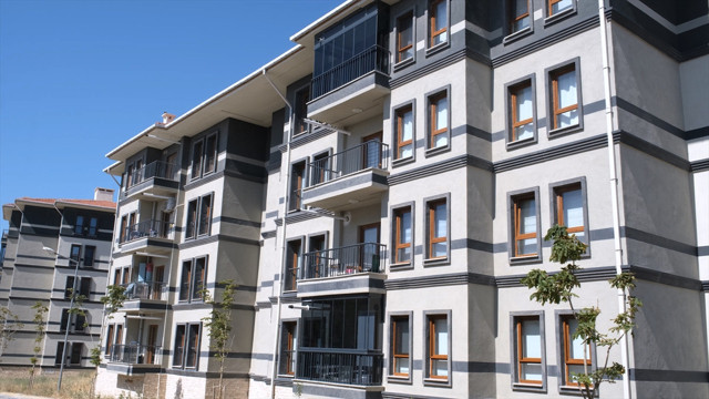 Bakan Kurum, Balıkesir'de yapımı tamamlanan TOKİ konutlarını paylaştı - Resim: 1