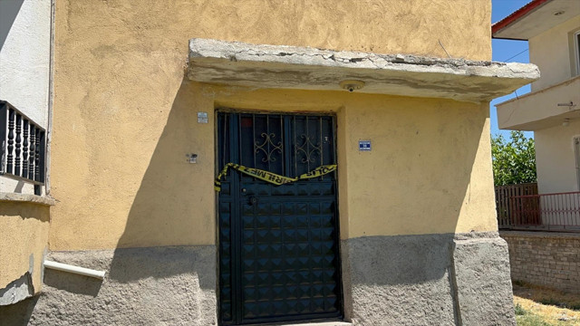 Aksaray'da 14 yaşındaki çocuk 16 yaşındaki ağabeyini öldürdü - Resim: 0