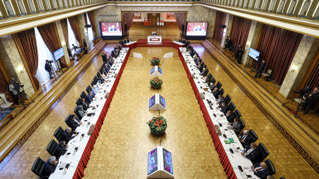 Terörsüz Türkiye Komisyonunun adı belli oldu! Salondaki Antorium çiçeğinin mesajı - Resim: 2