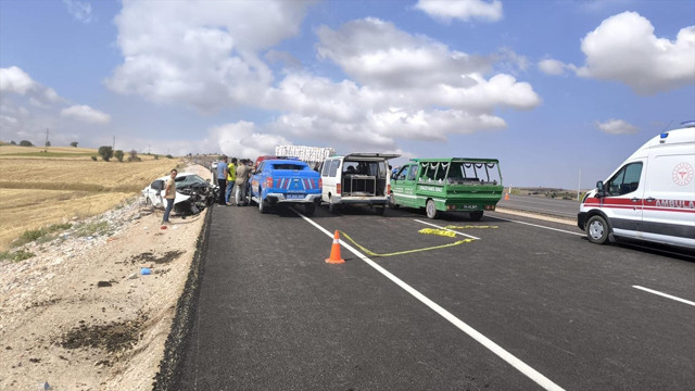 Tokat'taki iki otomobil kafa kafaya çarpıştı: 4 ölü 2 yaralı - Resim: 0