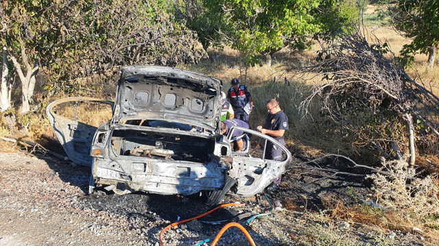 Manisa'da otomobiller çarpıştı, 3 kişi öldü! Kaza anı kamerada - Resim: 1