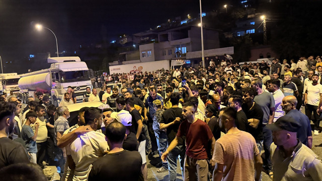 Mahalleyi ayağa kaldıran kaza! Vali gelip ikna etti - Resim: 1