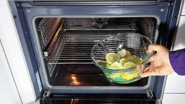 Fırınınız yağ ve yemek artığı içindeyse dikkat! Kolay temizlik için 5 formül... - Resim: 0