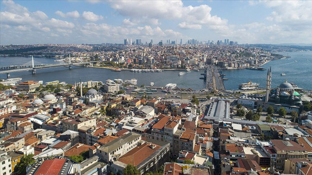 1240 tane apartman dairesine el konuldu! Usulsüz gayrimenkul satışıyla vatandaşlık sağlayan örgüt çökertildi - Resim: 0