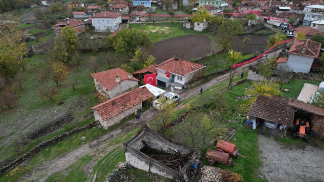 Çocukluk arkadaşıyla aynı gün şehit oldu! Düşen kargo uçağında kahreden tesadüf - Resim: 1