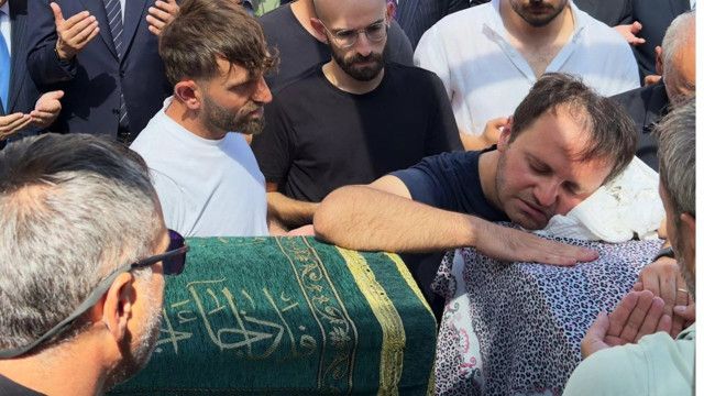 Eşini ve oğlunu öldüren doktor Serdar Kıyak cezaevinde kendini çöp poşeti ile astı - Resim: 2