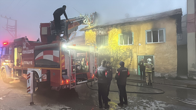 Kütahya'da evde çıkan yangında anne öldü, kızı yaralandı - Resim: 0