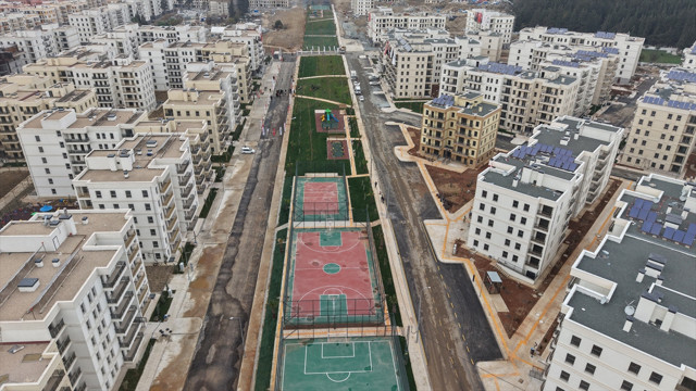 Bakan Murat Kurum duyurdu: 'Yüzyılın Konut Projesi'ne başvuru sayısı 5 milyon 440 bine ulaştı - Resim: 0