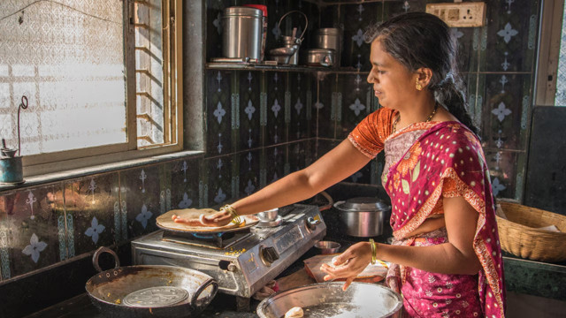 Bu ülkede 'ev kadını olmak' bedava değil! Milyonlarca kadın maaş alıyor - Resim: 0