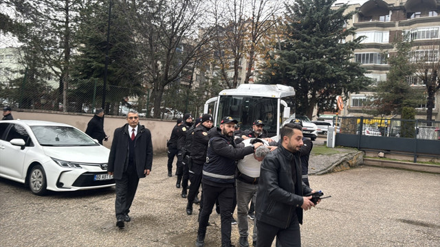 Babasını baltayla öldürüp cesedini site havuzuna gömdü! Vahşette detaylar ortaya çıktı - Resim: 0