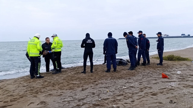 Sakarya'da sahilde erkek cesedi bulundu - Resim: 0